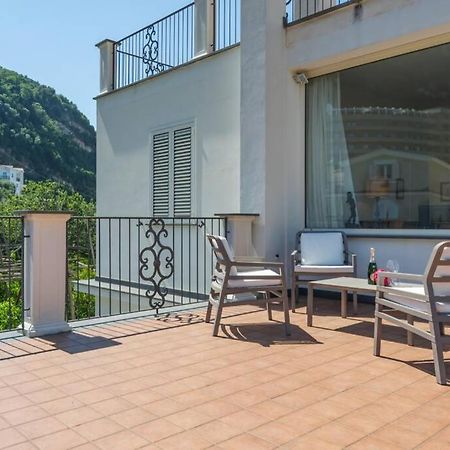 Апартаменты Casa Gege', For Up To 5 Guests, Shared Pool, Sorrento Center Экстерьер фото